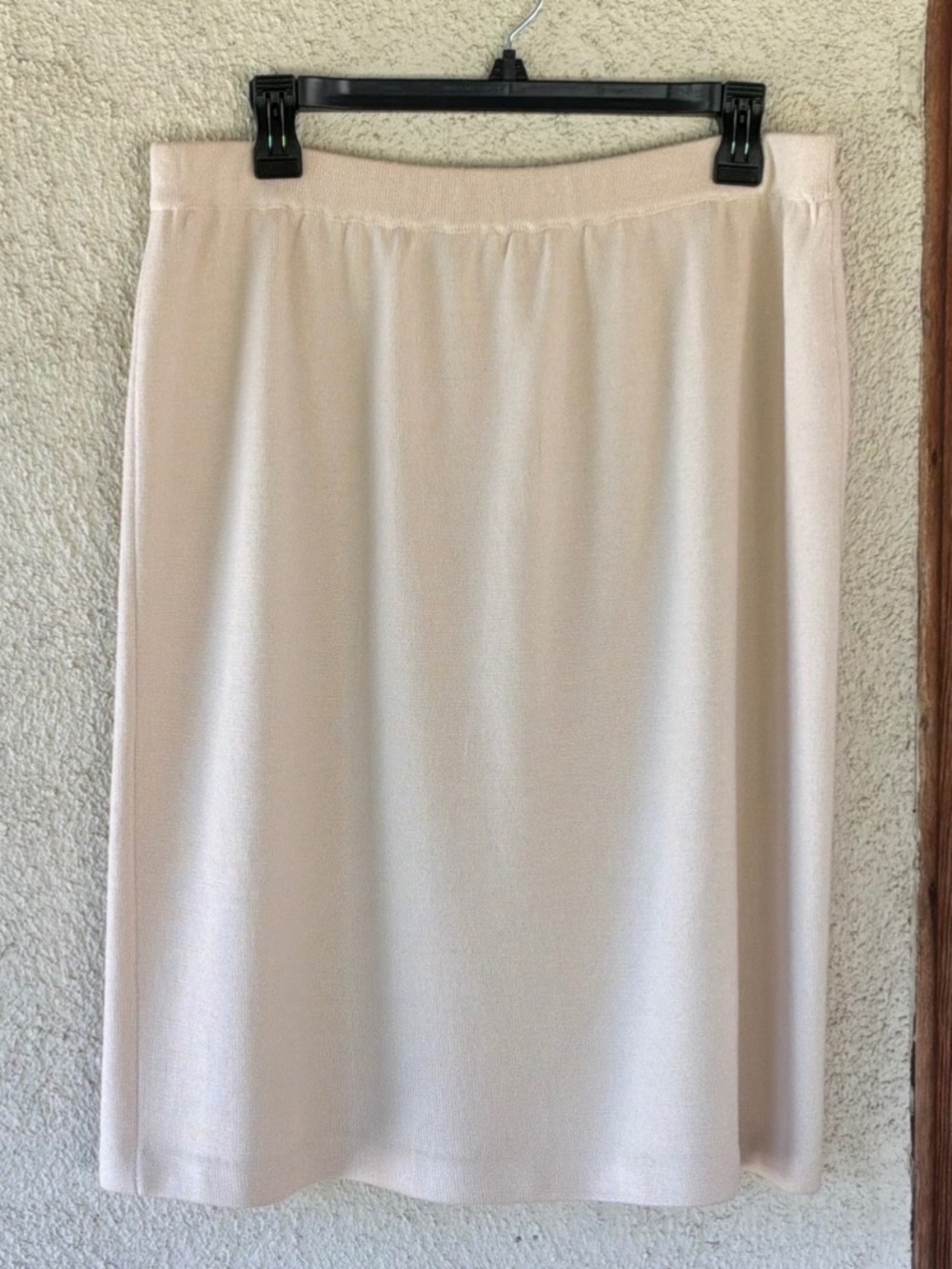 ST. JOHN COLLECTION KNIT SKIRT - Picture 2 of 3